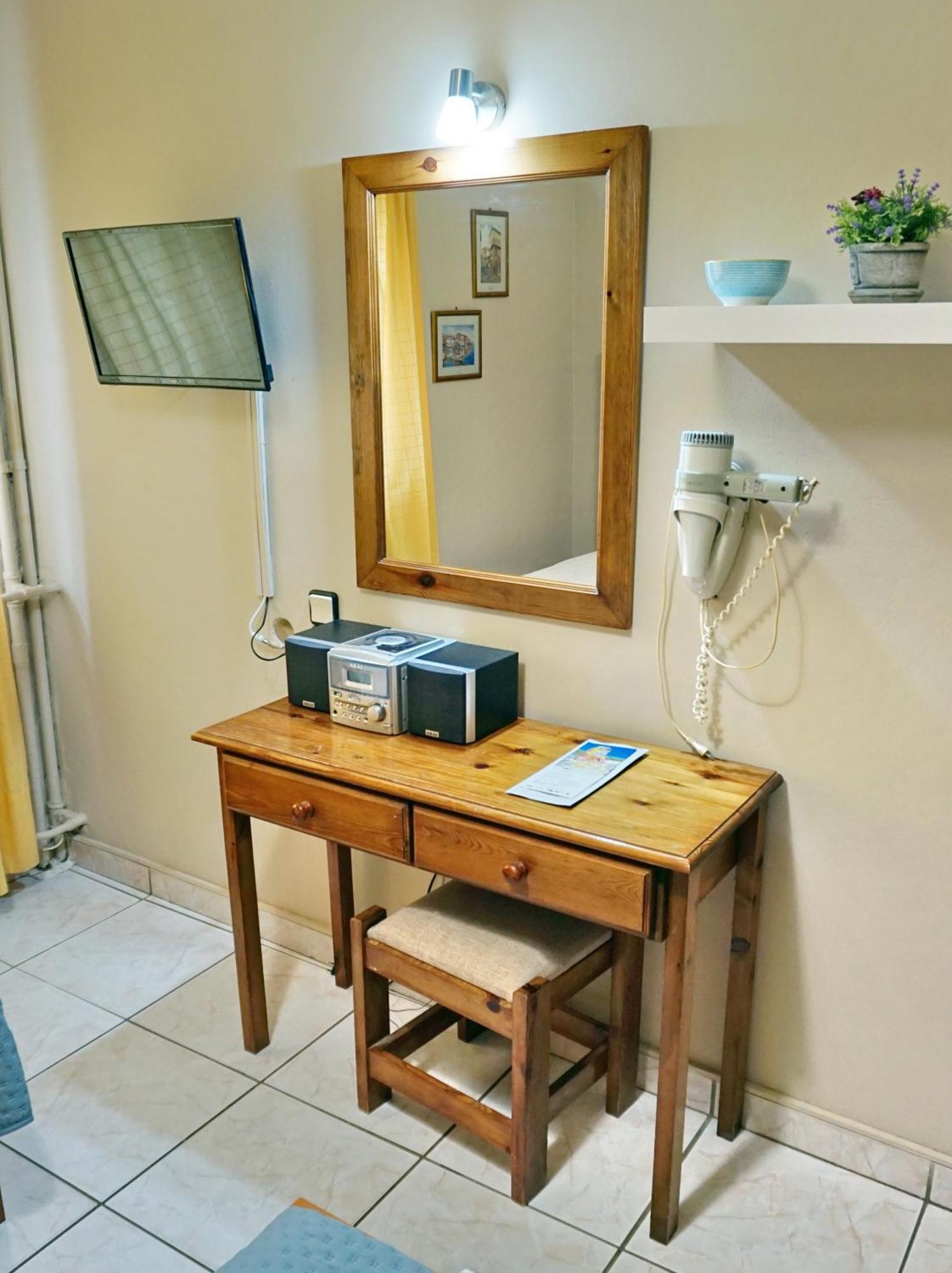 Sourada Studios Mytilene Ngoại thất bức ảnh